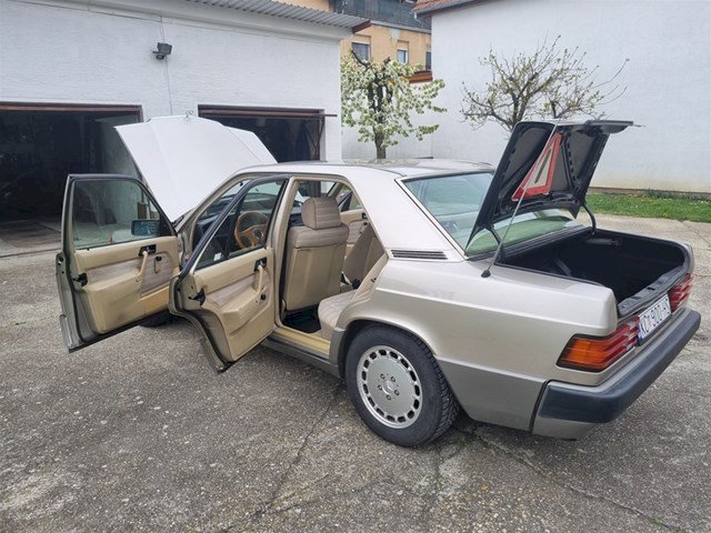 MERCEDES 190 2.5 D