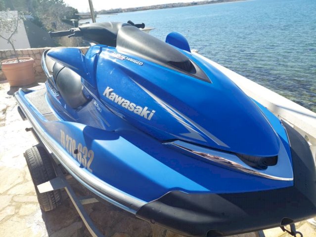 JET SKI KAWASAKI ULTRA 250 X