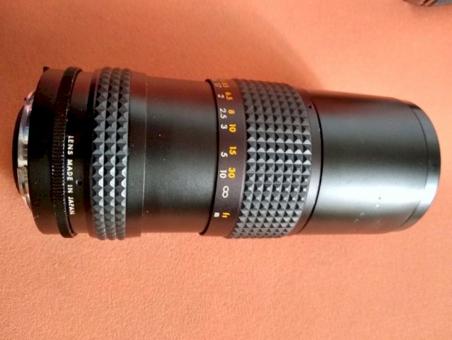 NIKON NIKKORMAT FT2 s objektivom 80-200 mm