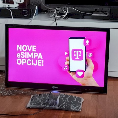 3D Monitor + TV LG 23 CINEMA 3D - LED TV DM2350D 