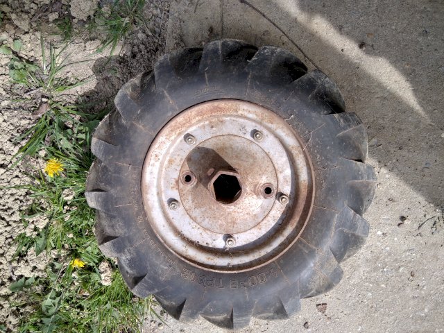 UTEZI I TOČKOVI,KOMPET ZA KOPAČICU HONDA 620F