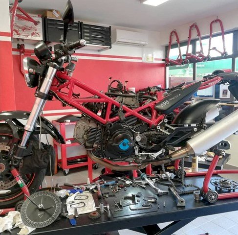 DUCATI MONSTER 695 NIJE UVOZ