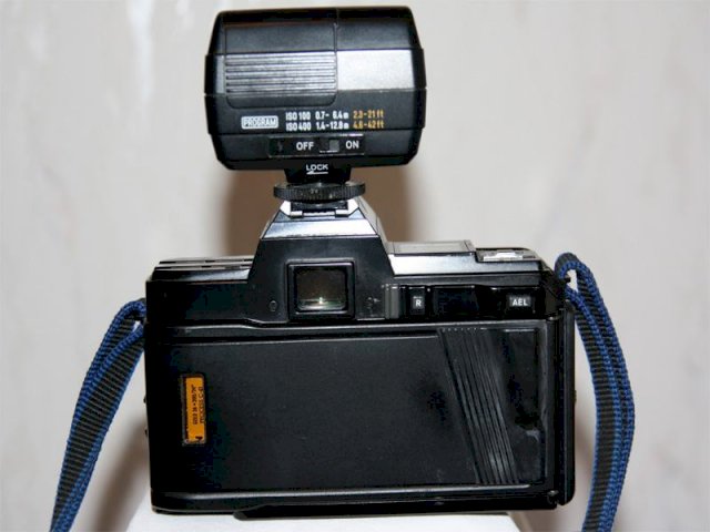 MINOLTA 7000 AF MAXXUM +Blic Minilta Program 1800