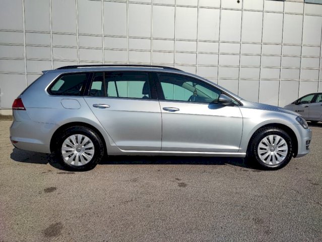 VW GOLF 7 1,6 TDI/REG 07/2022/TOP STANJE