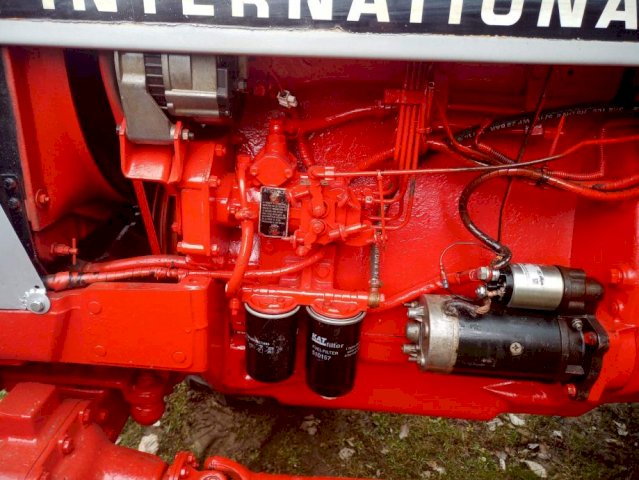 INTERNATIONAL 745S, ODLIČNO STANJE