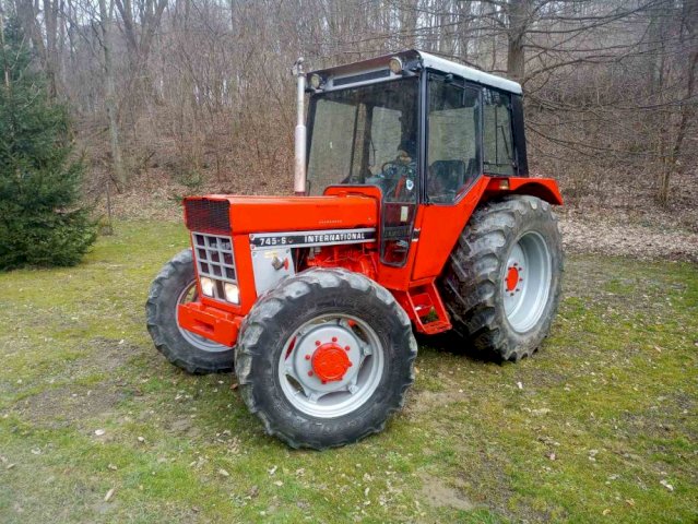 INTERNATIONAL 745S, ODLIČNO STANJE
