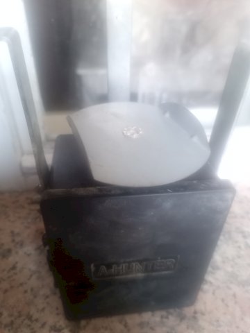AUTOMATSKA HRANILICA