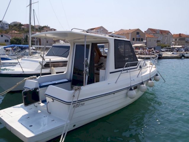 Adria 800