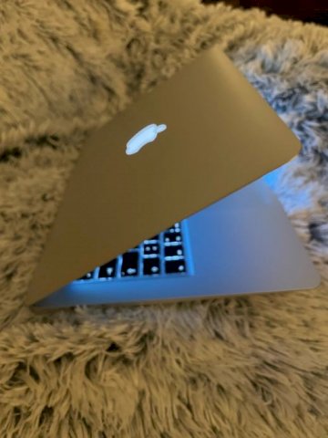Apple MacBook Air 2017, 13-inch 256GB