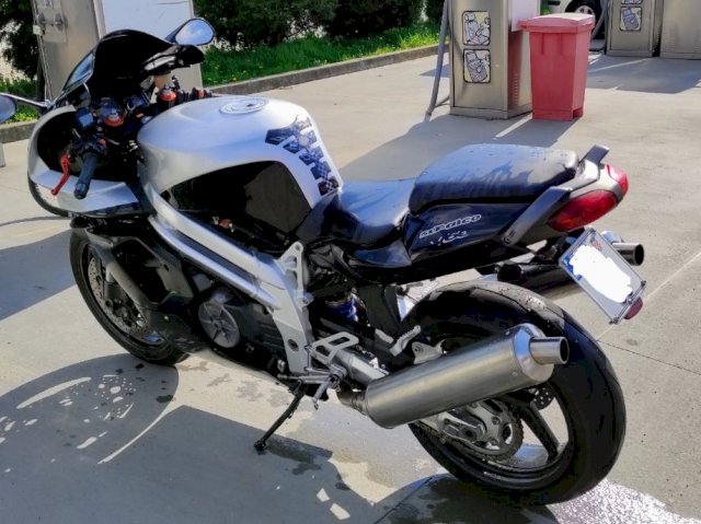 Aprilia Sl 1000 falco 1000 cm3, 2003 god.
