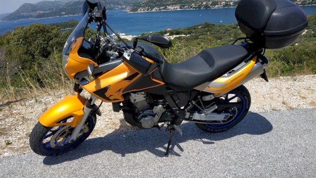 Aprilia pegaso 650