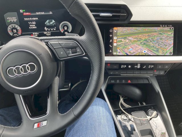 Audi A3 30 TFSI automatik