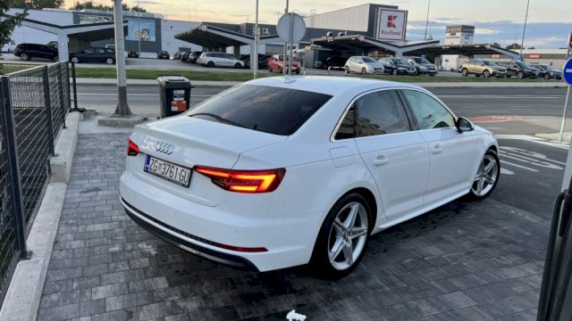 Audi A4 2,0 TDI automatik