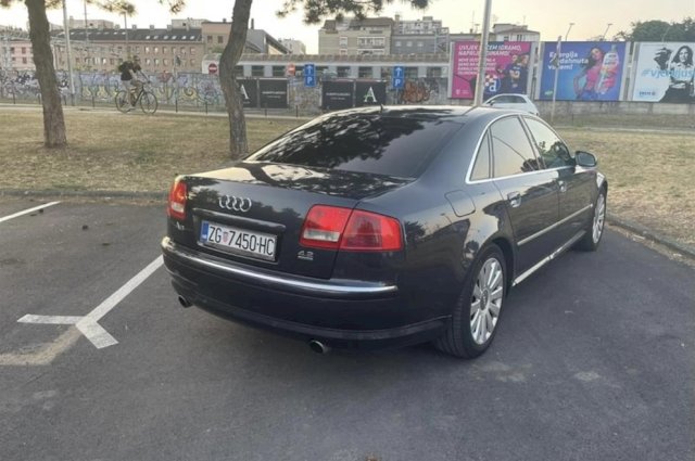 Audi A8 4.2 quattro + LPG