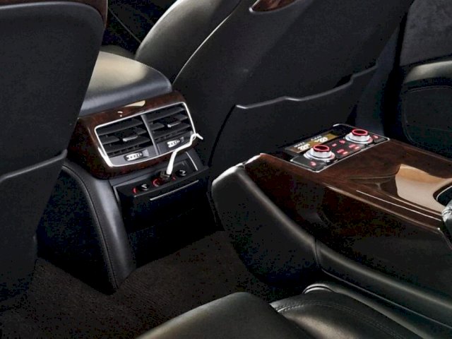 Audi A8L 3,0 TDI quattro full oprema top stanje