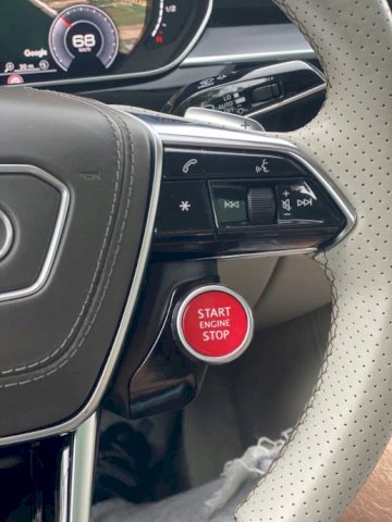 Audi A8L EXCLUSIVE