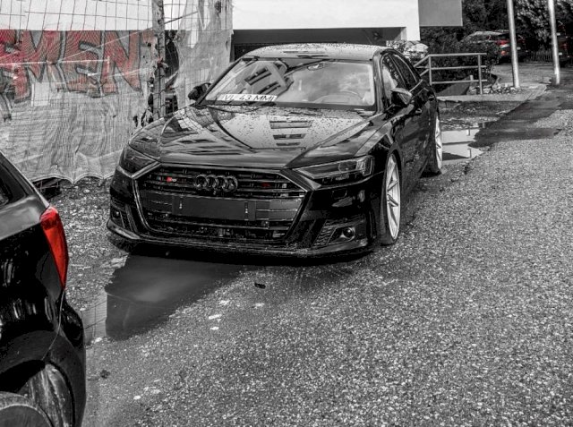 Audi A8L EXCLUSIVE