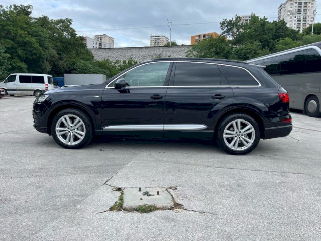 Audi Q7 3,0 V6 TDI 3xS line ,60.000 km