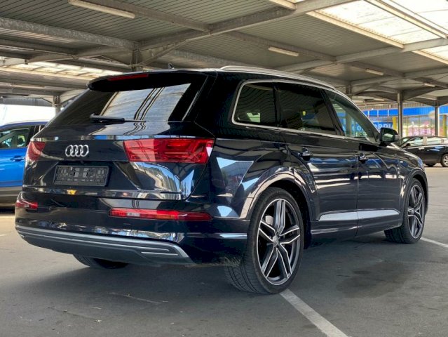Audi Q7 E-TRON 3.0 TDI Quattro