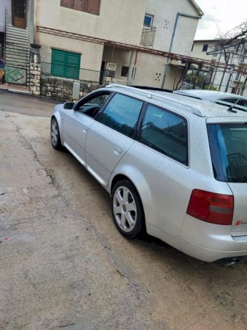 Audi S6 Avant 4,2 V8