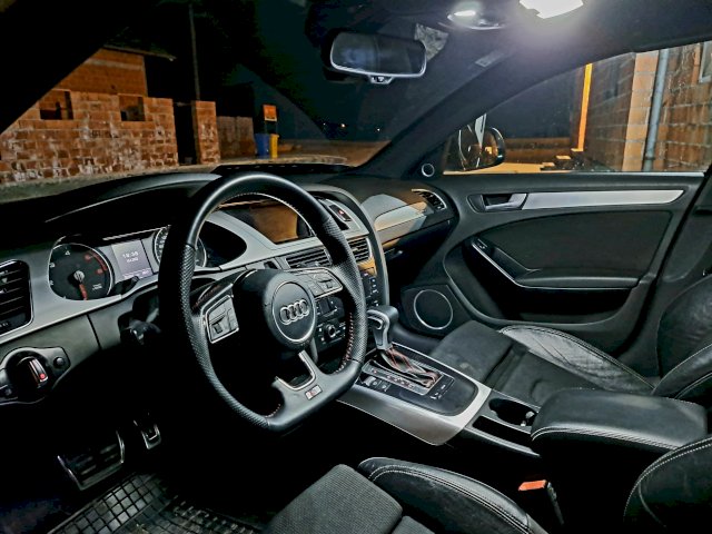 Audi a4 3.0tdi quattro sline 313ks