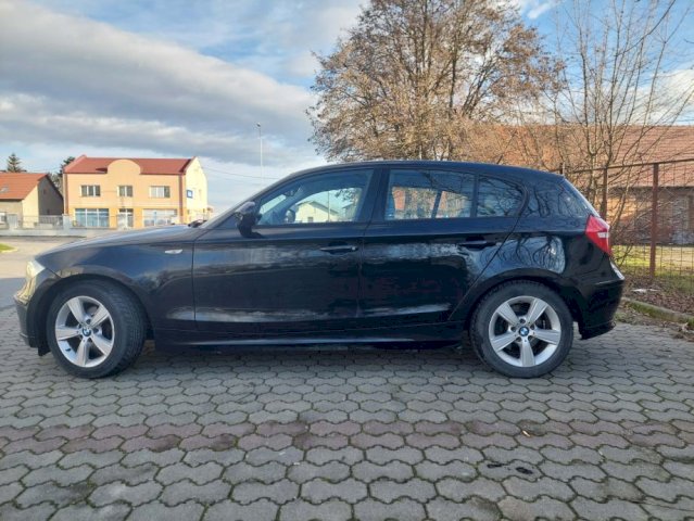 BMW 118d-NOVI LANAC-REG 08/2023-SERVISNA