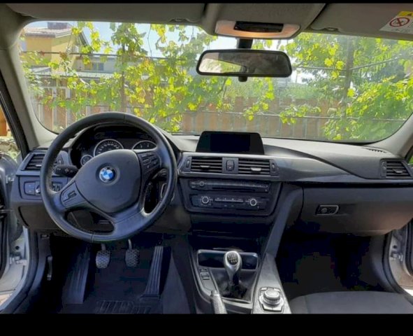 BMW 318d 2014.g.