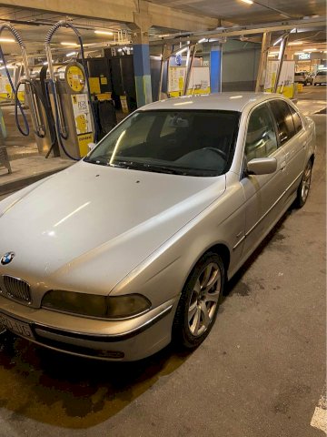 BMW 525