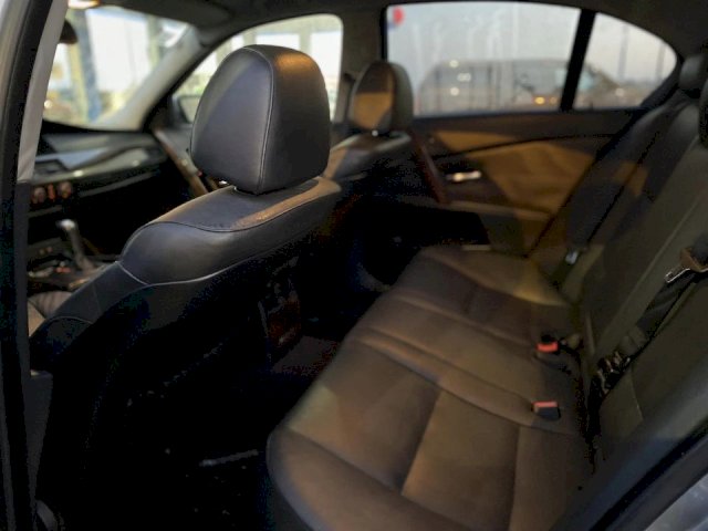 BMW 530D MOGUĆA ZAMJENA AUTOMATIK 2006G TOP STAN