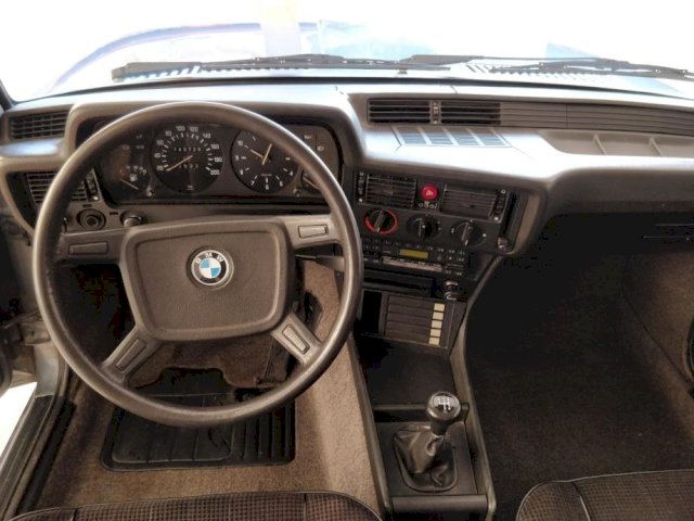BMWW E21 315