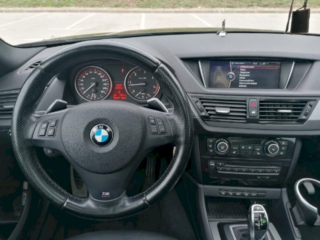 BMW X1 xDrive25d FULL OPREMA