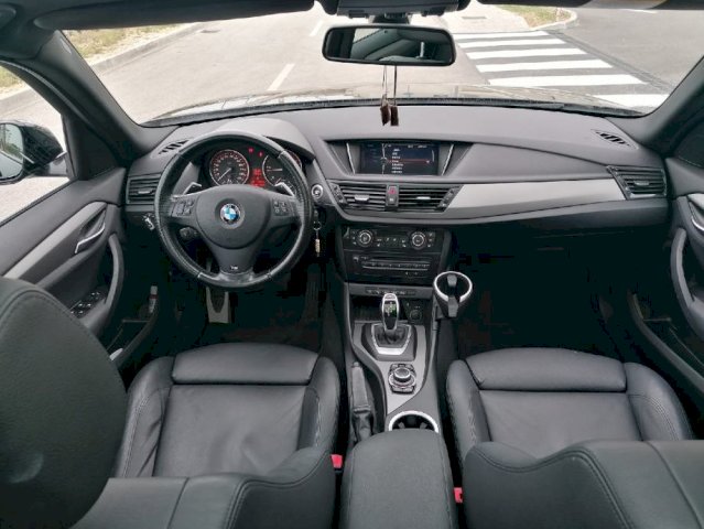 BMW X1 xDrive25d FULL OPREMA