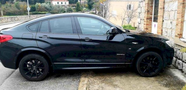 BMW X4 30d M pak 4x4