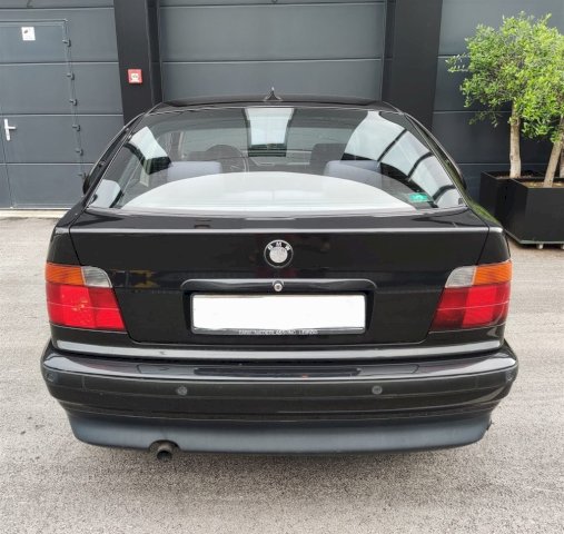 BMW serija 3 316i