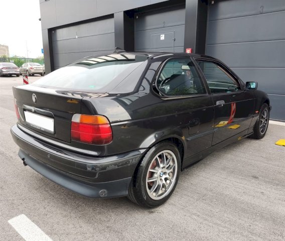 BMW serija 3 316i