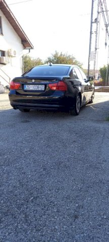BMW serija 3 320d lci 2011g