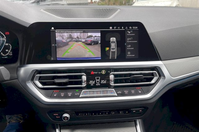 BMW serija 3 330e M paket 292ks nov