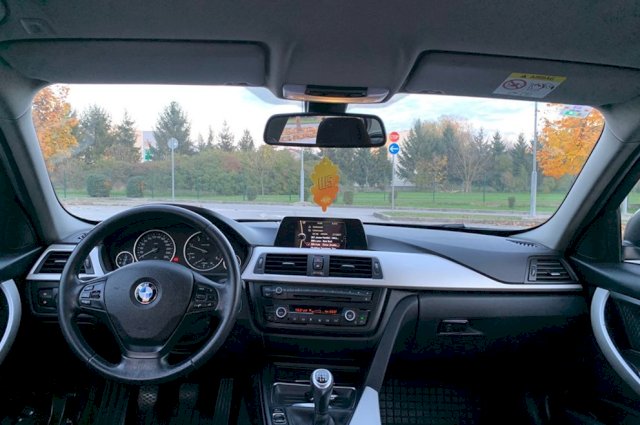 BMW serija 3 ,F30,318d