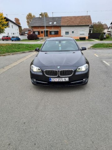 BMW serija 5 520d velika navigacija, xenon, koza 