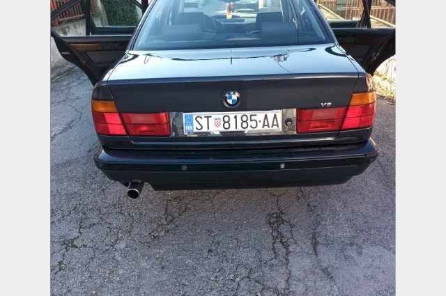 BMW serija 5 520 i