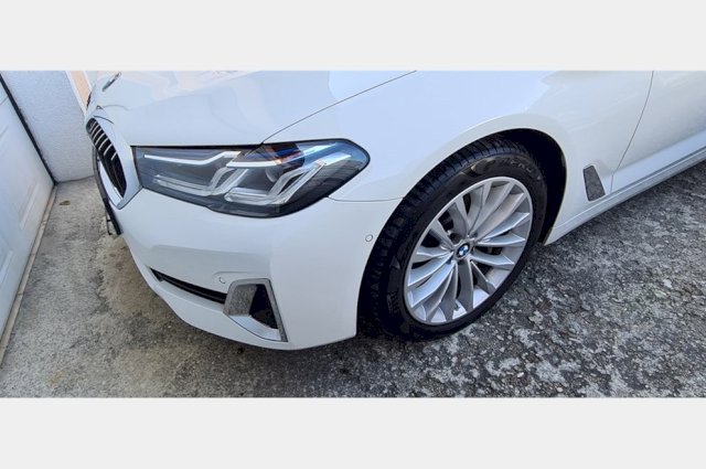 BMW serija 5 530ie mhv Lci novi model
