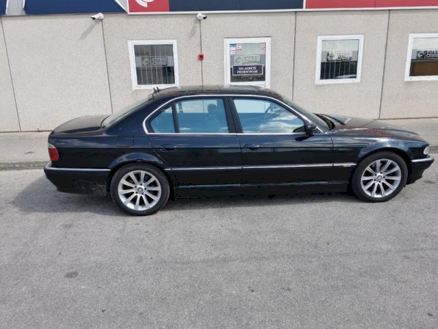 BMW serija 7 740d E38