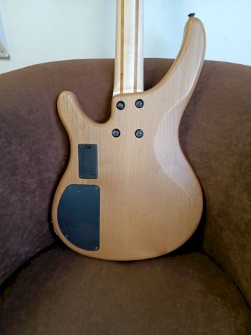 Bass gitara Yamaha TRBX 604 FM NS