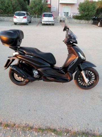 Beverly 300 275 cm3, 2014 god.