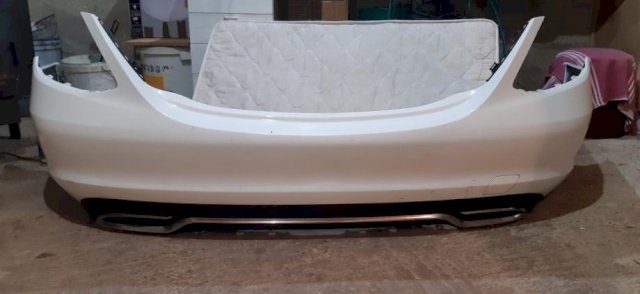 Branik mercedes C- klasa w205 DOSTUPNO ODMAH