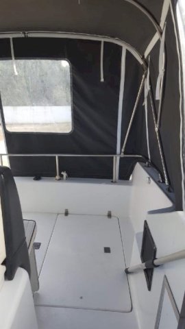Chris-Craft gliser s Volvo Pentom KAD 44 260 KS