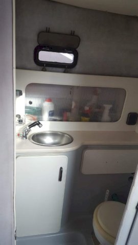 Chris-Craft gliser s Volvo Pentom KAD 44 260 KS