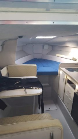 Chris-Craft gliser s Volvo Pentom KAD 44 260 KS