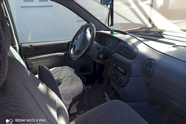 Chrysler Voyager 2,5 turbo dizel