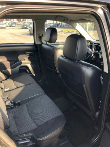 Citroën C-Crosser 2,4